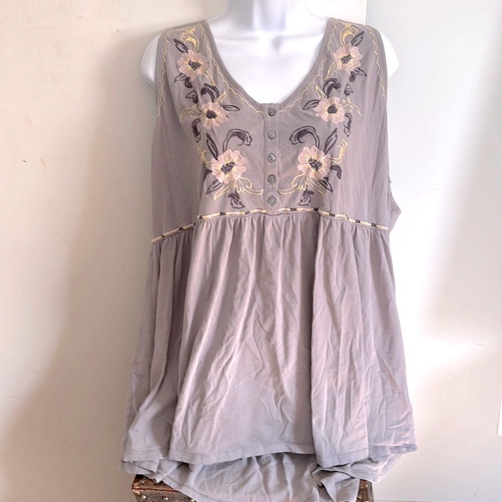 Torrid Floral Sleeveless 💕